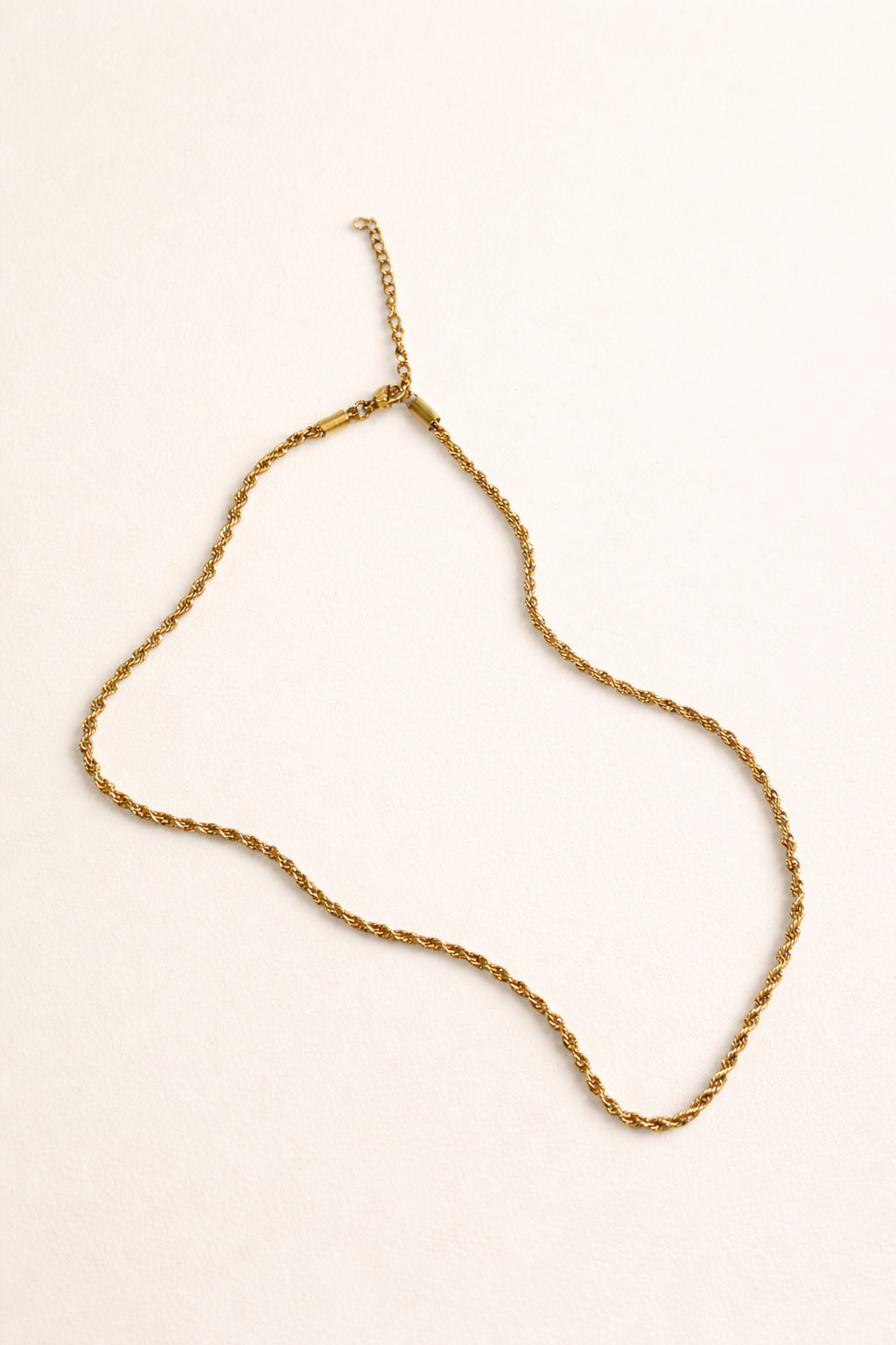 Class Gold Necklace– A Golden Connection